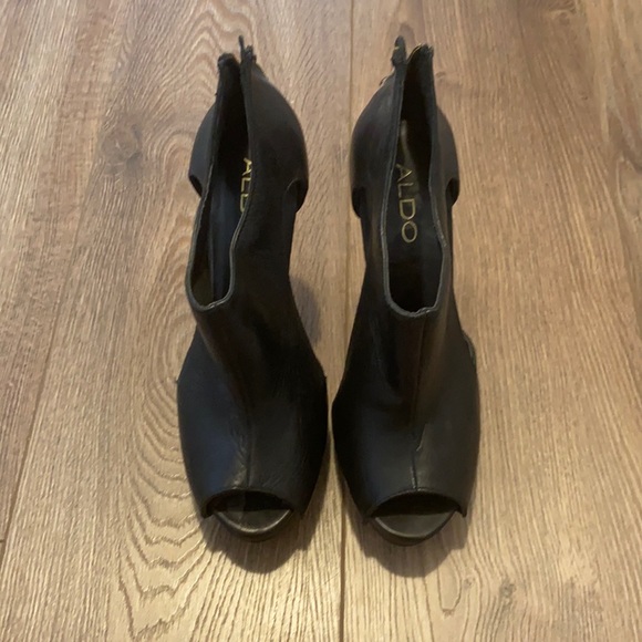 Aldo peep toe heels